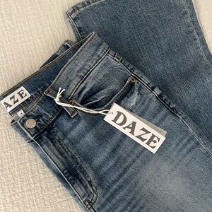 NWT DAZE Oh! Darling Original Mid-rise Bootcut Jeans 28